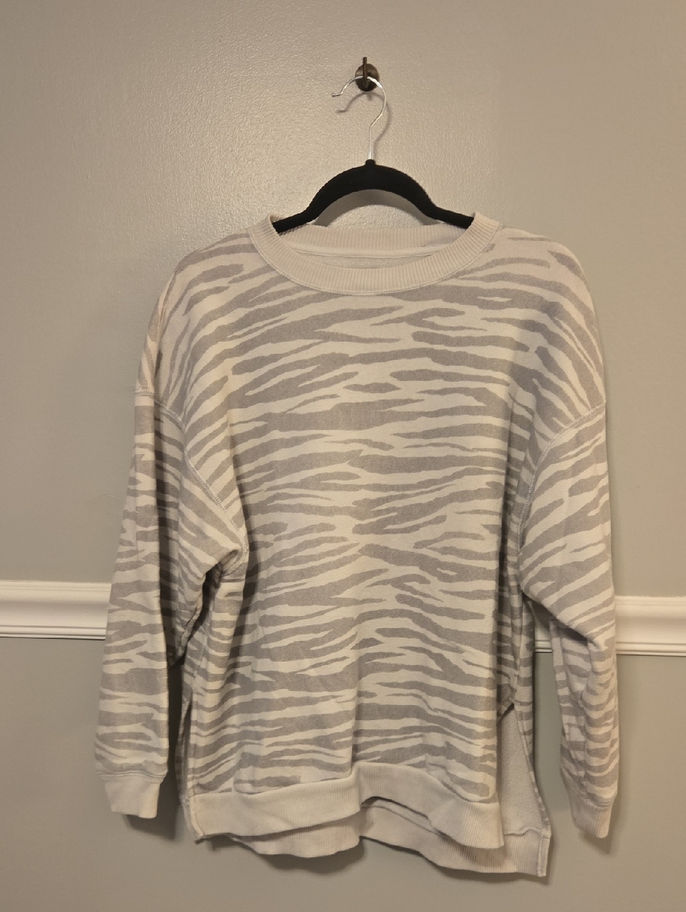 American Eagle Outfitters Cream and Light Gray Zebra Crewneck Sweater